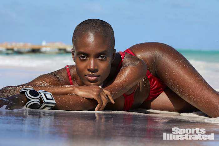 JM_SISWIM_DR_MADISIN_BRADLEY_07_401_WMweb